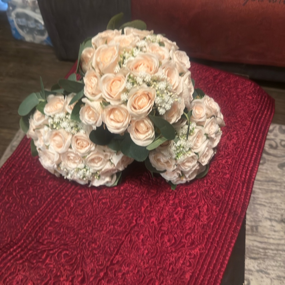 Charming Cream Faux Rose Arrangement